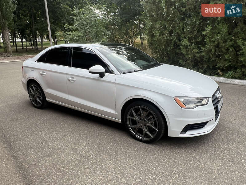 Седан Audi A3 2014 в Смілі