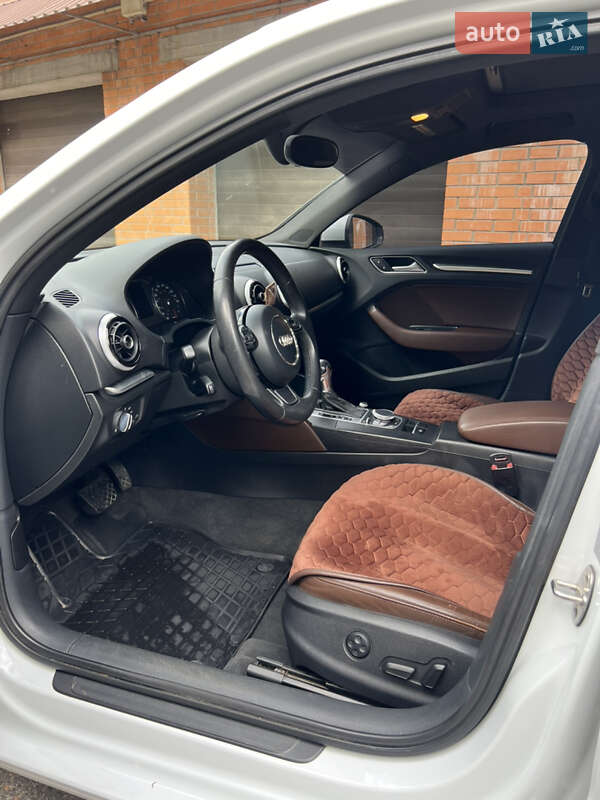 Седан Audi A3 2014 в Смілі