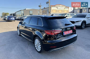 Хэтчбек Audi A3 2017 в 
