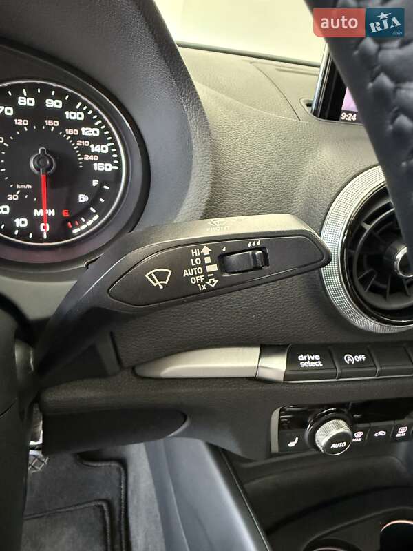 Седан Audi A3 2019 в Черновцах