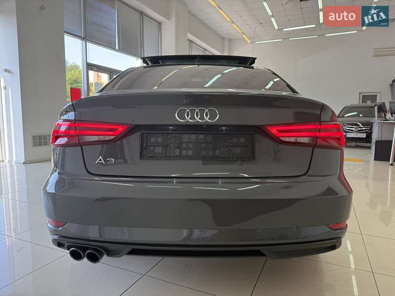 Седан Audi A3 2019 в Черновцах