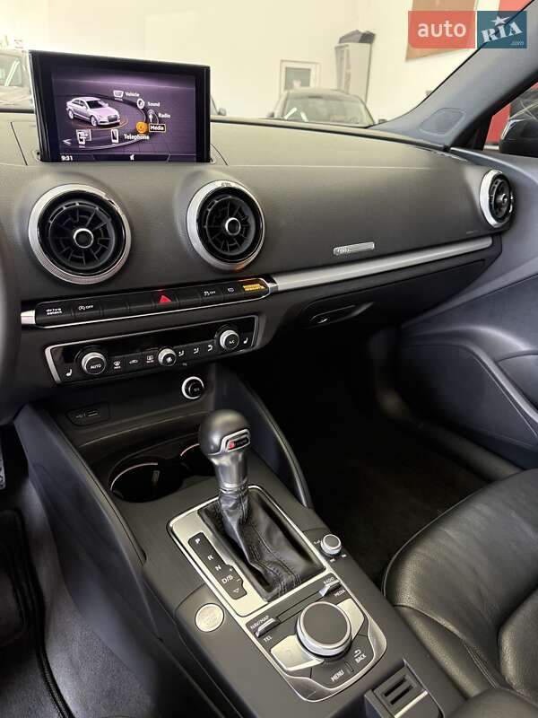 Седан Audi A3 2019 в Черновцах