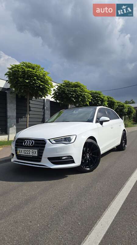 Хэтчбек Audi A3 2015 в Киеве