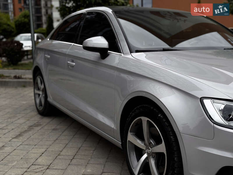 Седан Audi A3 2014 в Івано-Франківську