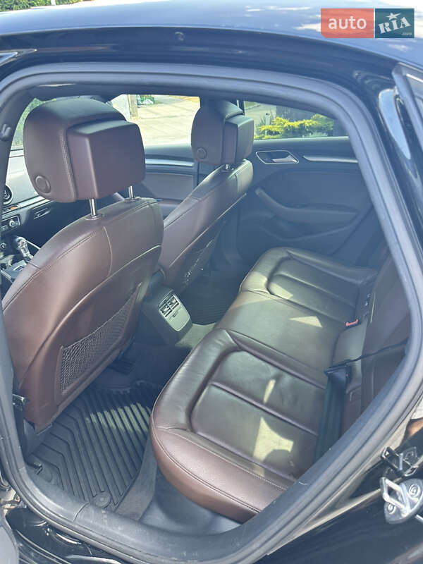 Седан Audi A3 2016 в Луцьку