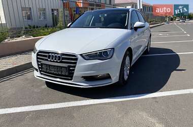 Седан Audi A3 2015 в Одессе
