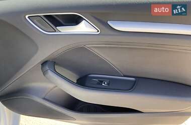 Седан Audi A3 2015 в 
