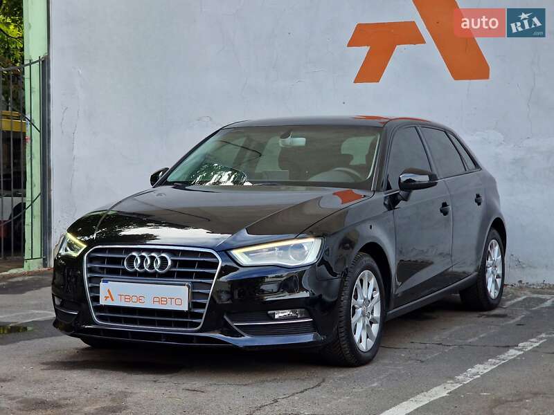 Хэтчбек Audi A3 2015 в Одессе