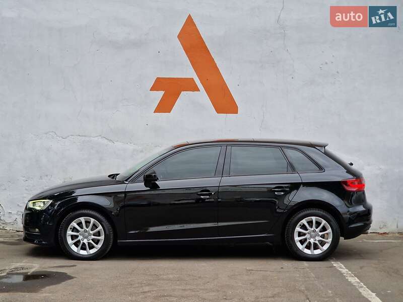 Хэтчбек Audi A3 2015 в Одессе