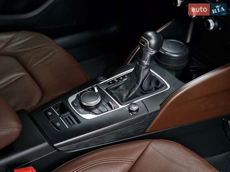 Хэтчбек Audi A3 2015 в Одессе