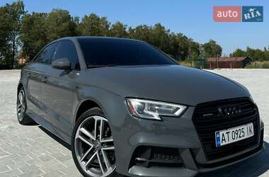 Седан Audi A3 2016 в Ивано-Франковске