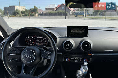 Седан Audi A3 2016 в 