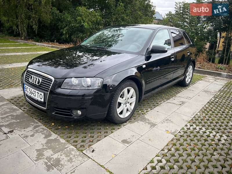 Хэтчбек Audi A3 2007 в 