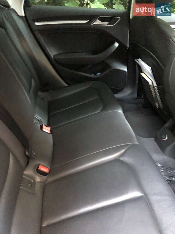 Седан Audi A3 2016 в Днепре