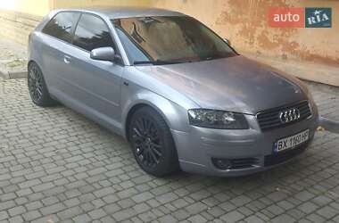 Хетчбек Audi A3 2003 в 