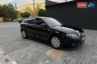 Хетчбек Audi A3 2006 в 