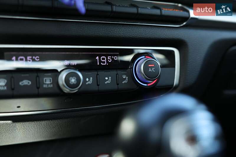 Седан Audi A3 2015 в Новояворовске