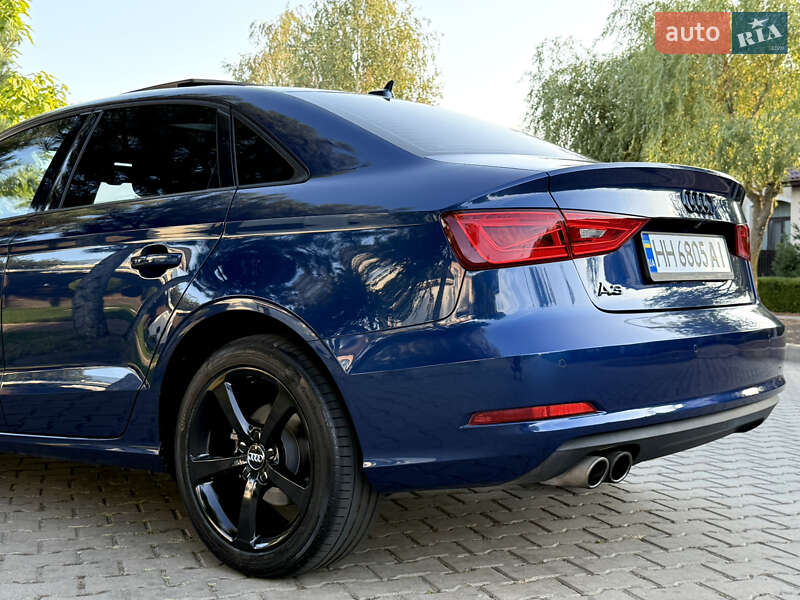 Седан Audi A3 2015 в Одессе