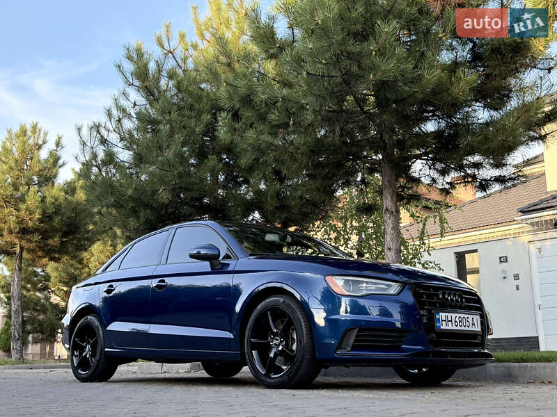 Седан Audi A3 2015 в Одессе