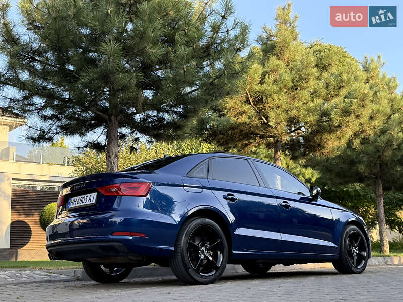 Седан Audi A3 2015 в Одессе