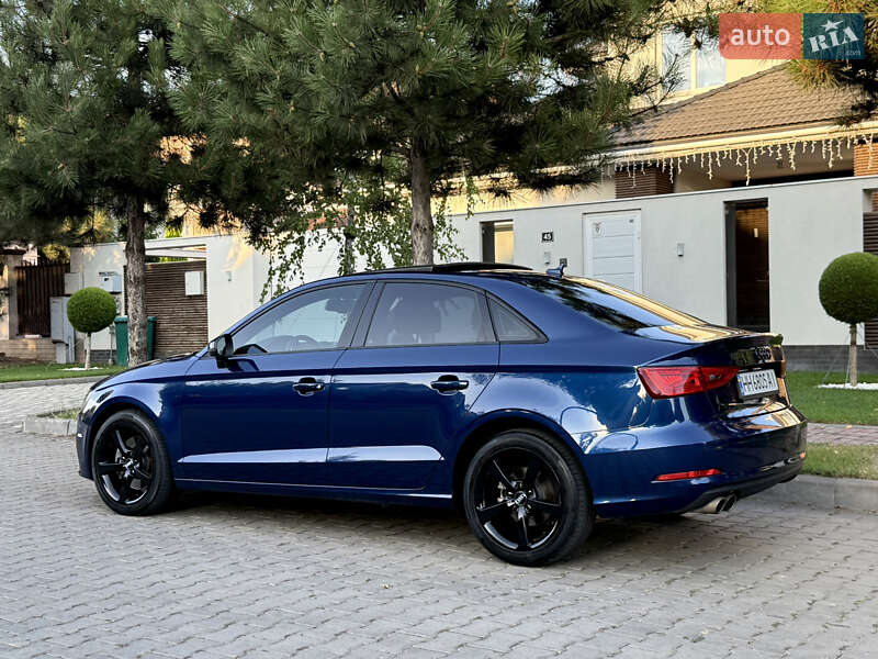 Седан Audi A3 2015 в Одессе