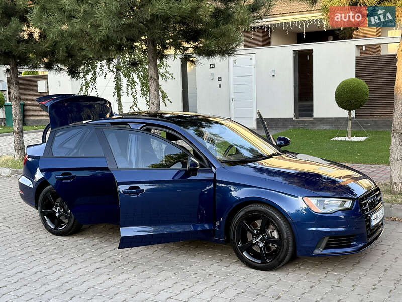 Седан Audi A3 2015 в Одессе