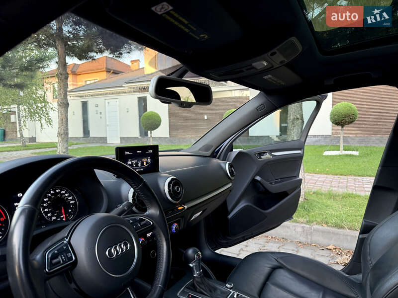 Седан Audi A3 2015 в Одессе