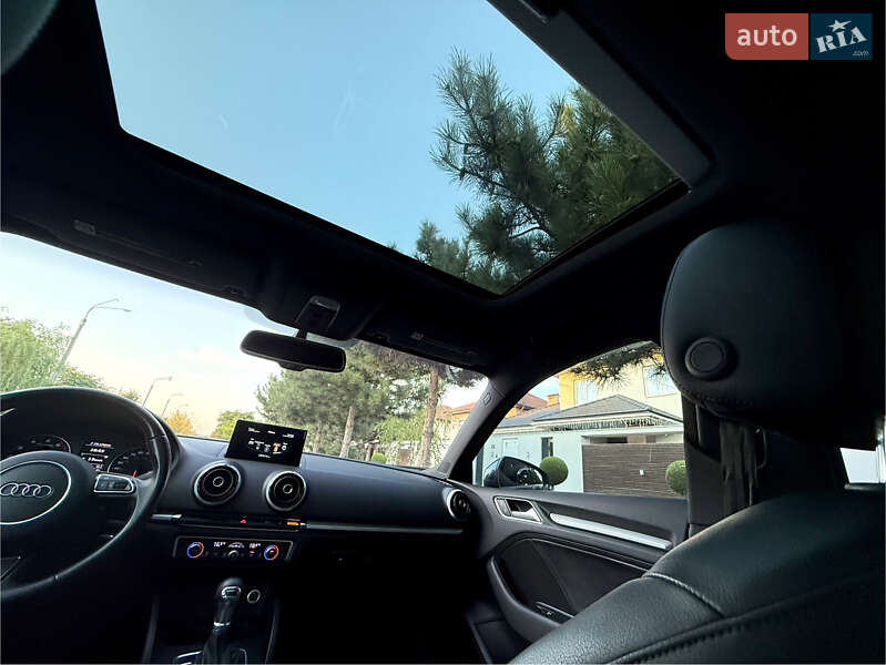 Седан Audi A3 2015 в Одессе