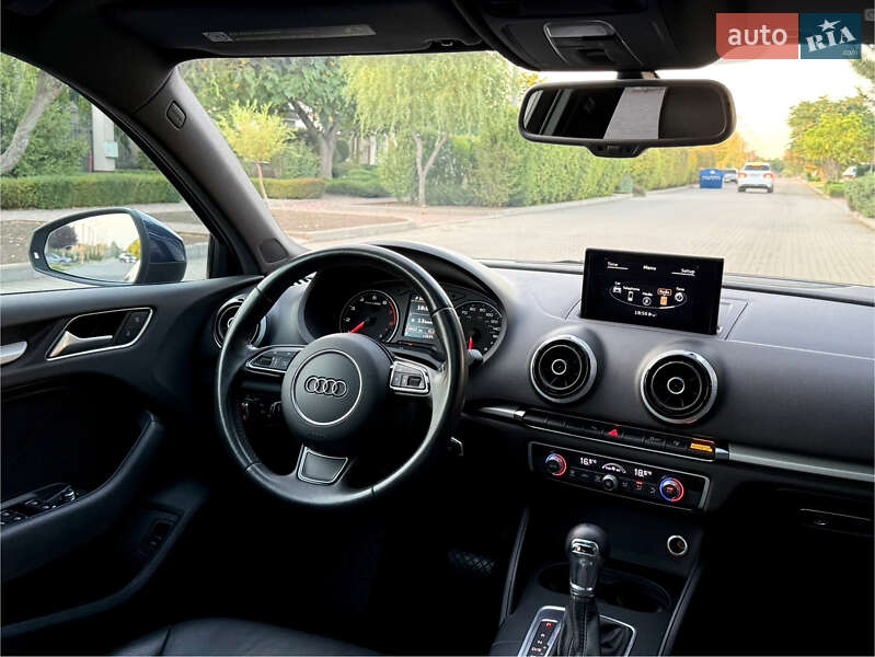 Седан Audi A3 2015 в Одессе
