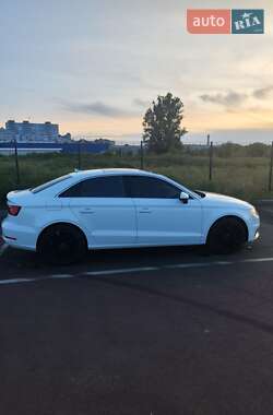 Седан Audi A3 2016 в 