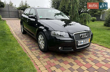 Хэтчбек Audi A3 2006 в 