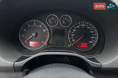 Хэтчбек Audi A3 2006 в 