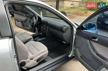 Хэтчбек Audi A3 1998 в 
