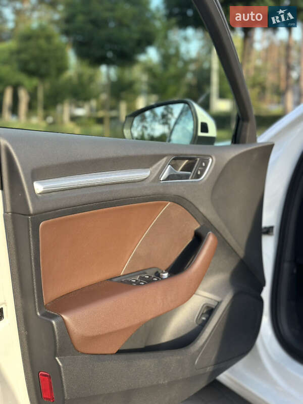 Седан Audi A3 2015 в Киеве