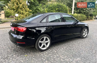 Седан Audi A3 2016 в 