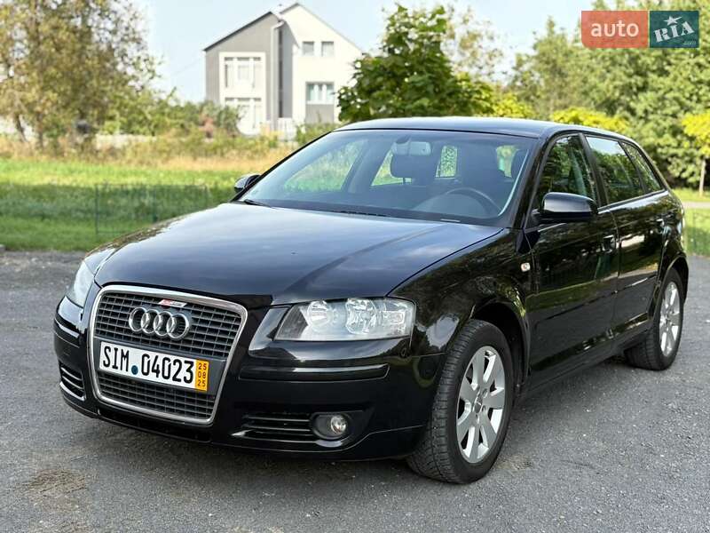 Хэтчбек Audi A3 2005 в 