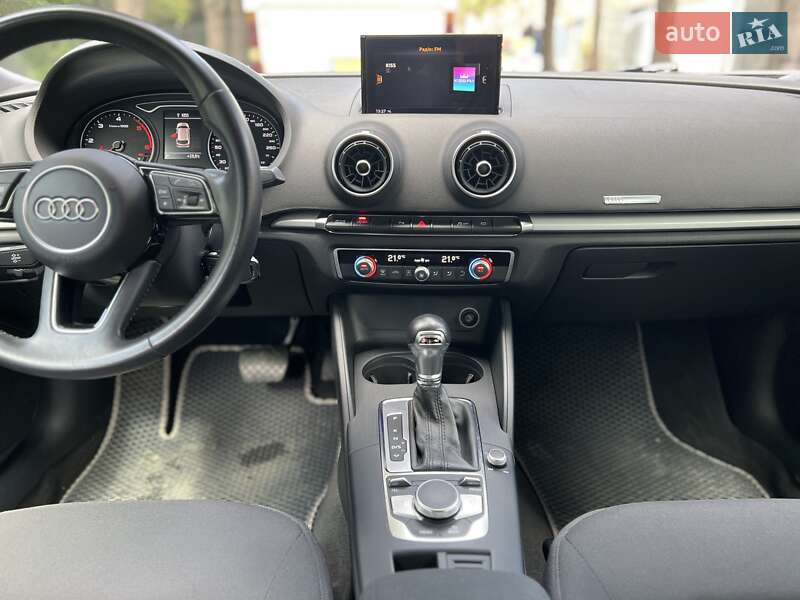 Хэтчбек Audi A3 2019 в Львове