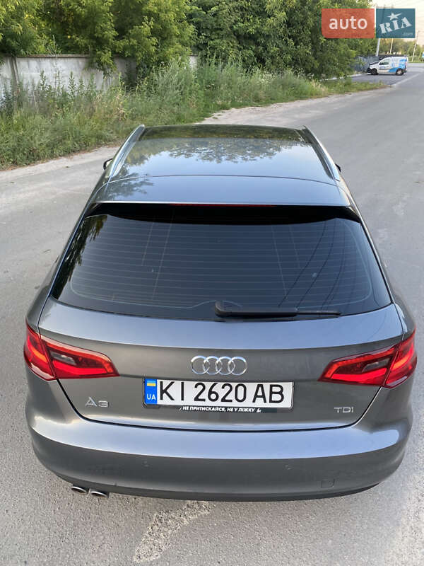 Хэтчбек Audi A3 2016 в Киеве