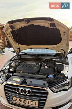 Седан Audi A3 2016 в 