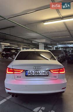 Седан Audi A3 2016 в 