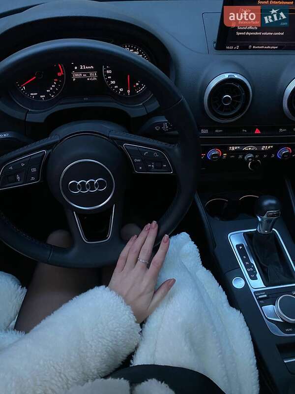 Седан Audi A3 2018 в Львове