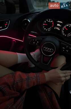 Седан Audi A3 2018 в 