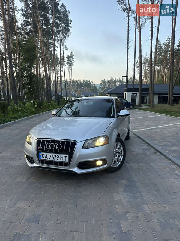Хетчбек Audi A3 2011 в 