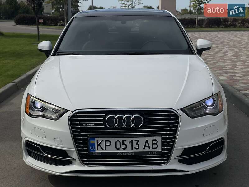 Хэтчбек Audi A3 2016 в Днепре