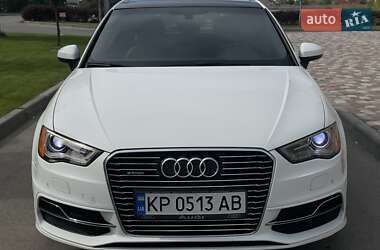 Хетчбек Audi A3 2016 в 