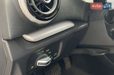 Хетчбек Audi A3 2016 в 