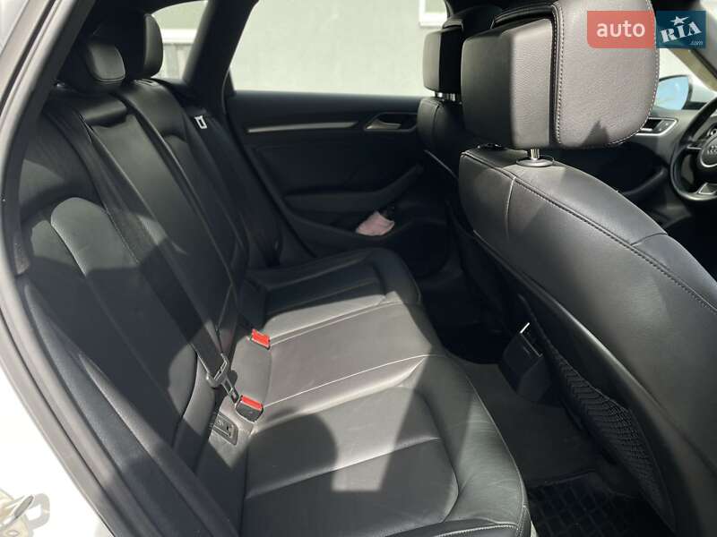 Хэтчбек Audi A3 2016 в Днепре