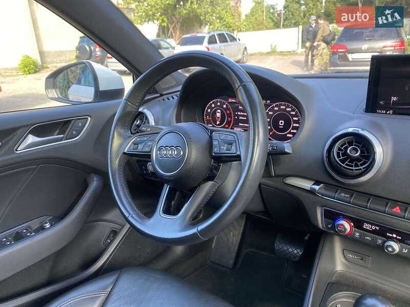 Седан Audi A3 2018 в Львове