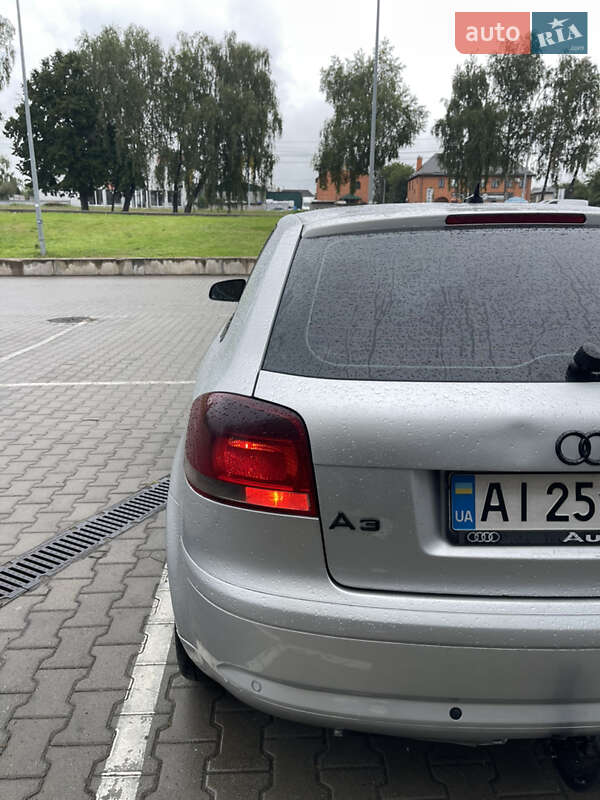 Хэтчбек Audi A3 2004 в Киеве