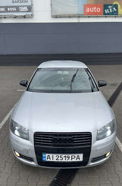 Хэтчбек Audi A3 2004 в 